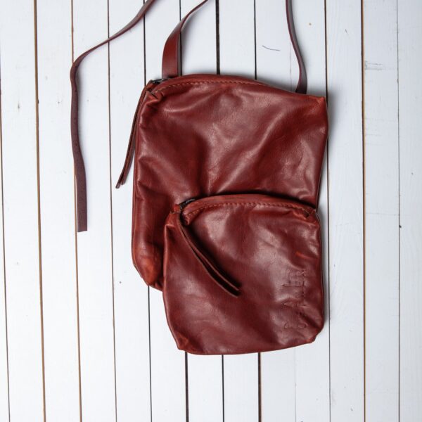 avaleigh Leather Twin Pocket Bag – Stylish Dual Compartment Tote